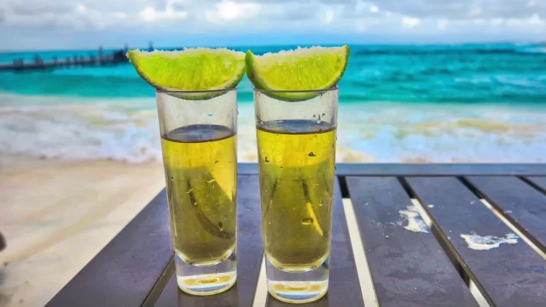 legal drinking age in mexico